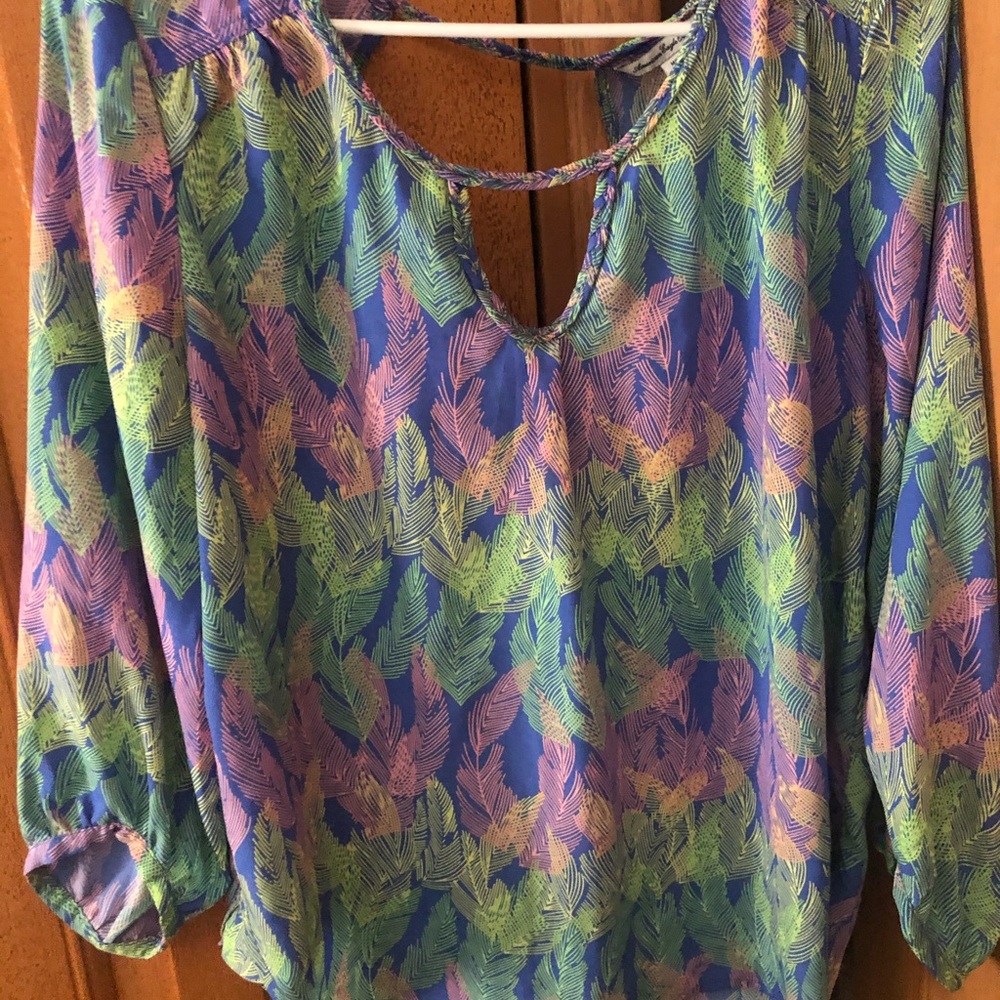 American Eagle lightweight colorful blouse